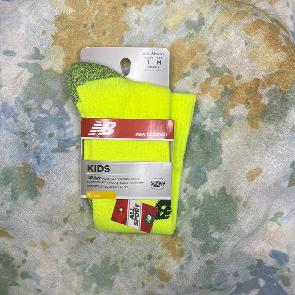New Balances Kids Socks Size: M